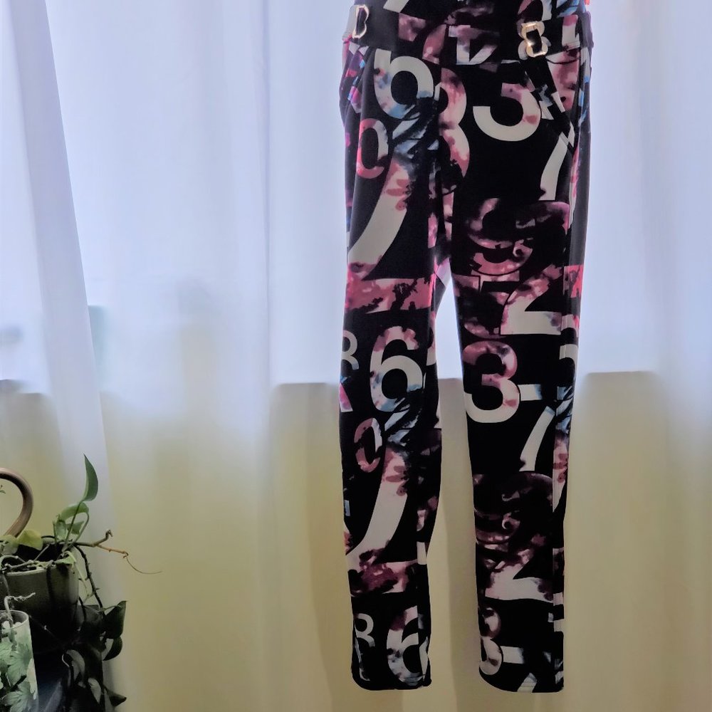 NWT Arianna Activewear Leggings Numbers One Size